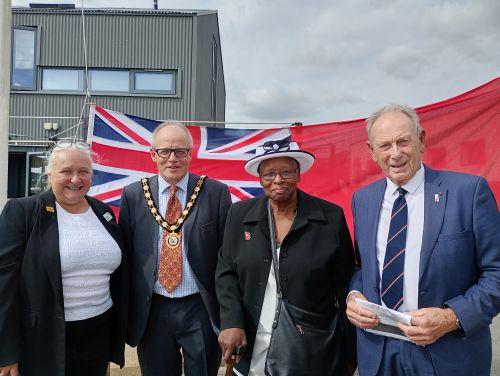 FMMC President, Captain Geoff Hartgrove at the Ipswich Seafarers Memorial service with civic dignitaries FMMC President, Captain Geoff Hartgrove at the Ipswich Seafarers Memorial service with civic dignitaries